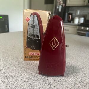 Wittner Taktell Piccolo Metronome in Burgundy